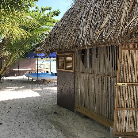 Abemama Green Eco Hotel Kiribati Kariatebike Екстериор снимка